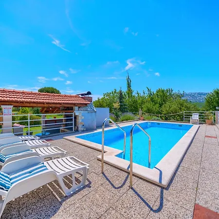 Villa With Pool Near Split