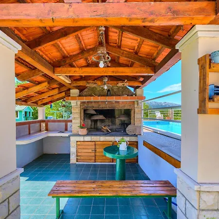 Villa With Pool Near Split *