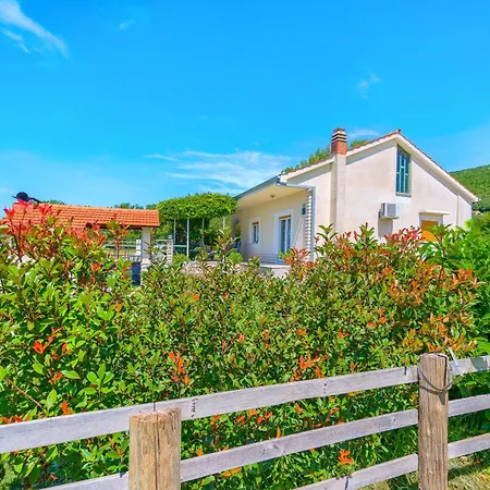 Villa With Pool Near Split *